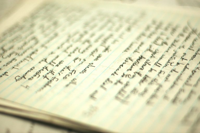 What is a college admission essay picture